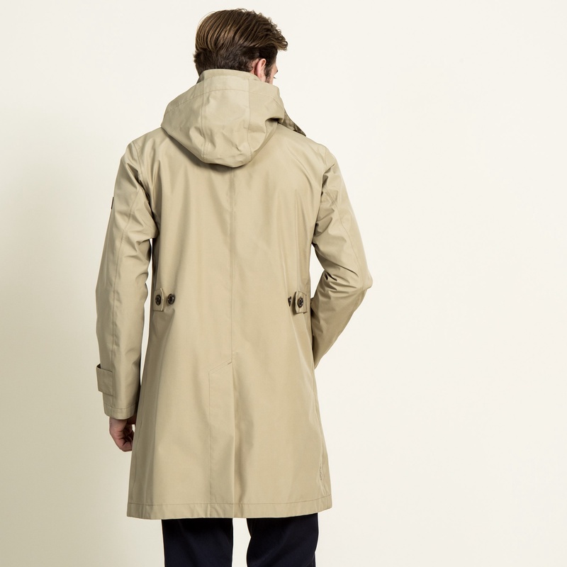 Aigle Gore-Tex 3-layer Coat ZBH1400: Beige Aigle Gore-Tex 3-layer Coat ZBH1400: Beige