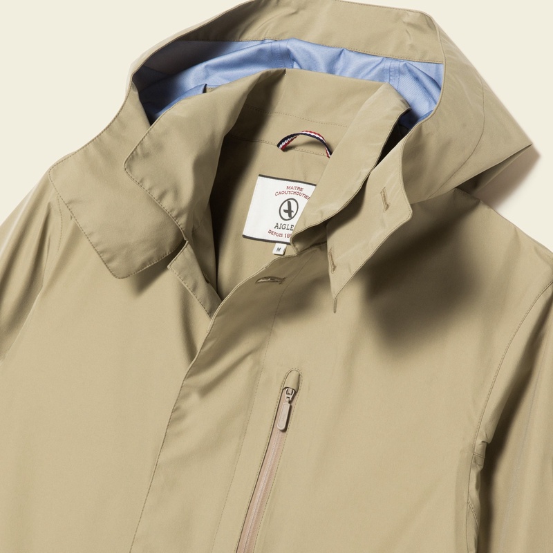Aigle Gore-Tex 3-layer Coat ZBH1400: Beige Aigle Gore-Tex 3-layer Coat ZBH1400: Beige