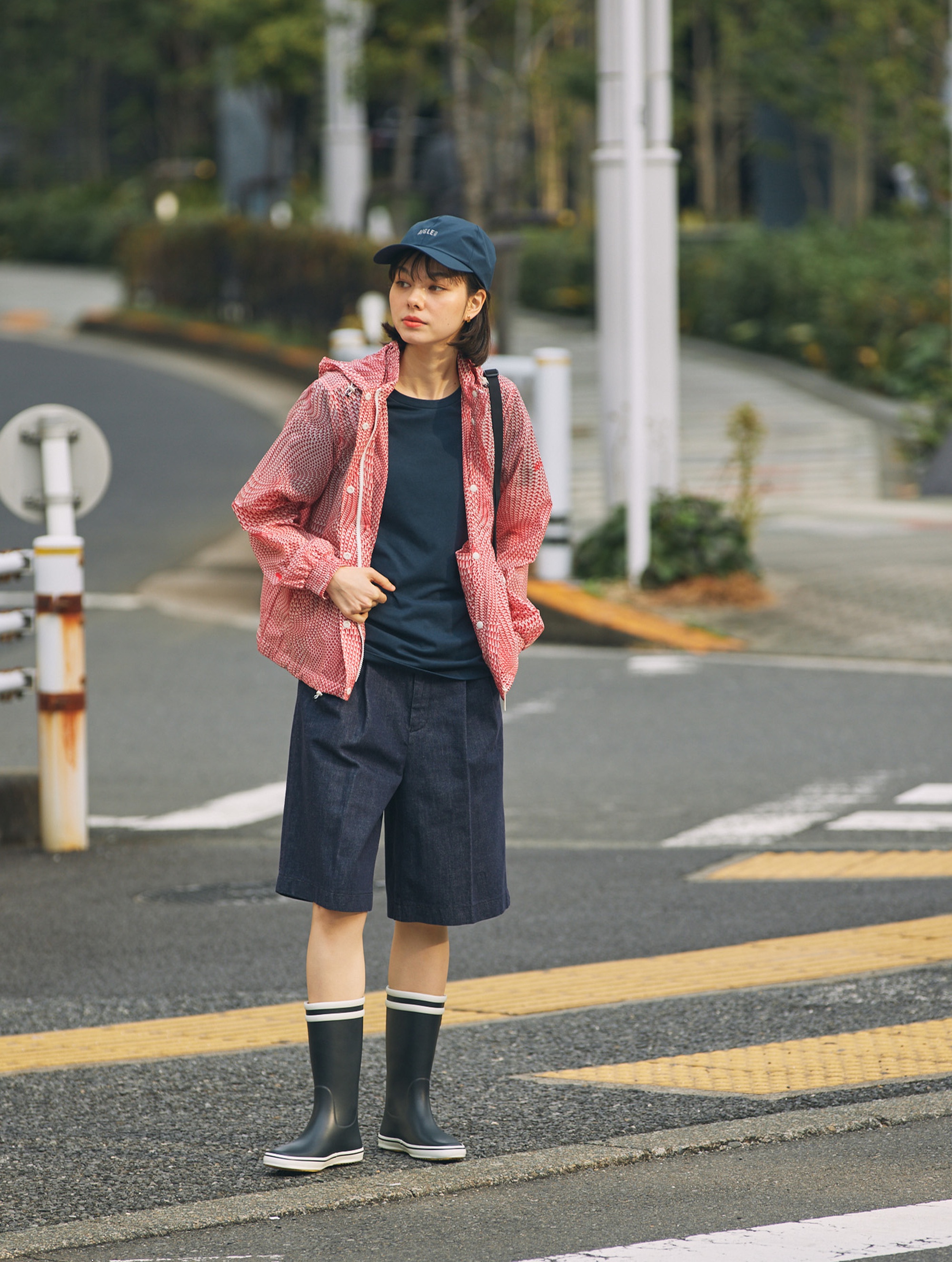 未使用　AIGLE　エーグル　ジャケット　ショート丈　ネイビー　レディース レディース 撥水 パッカブルプリントジャケット ZBFBF19 - AIGLE