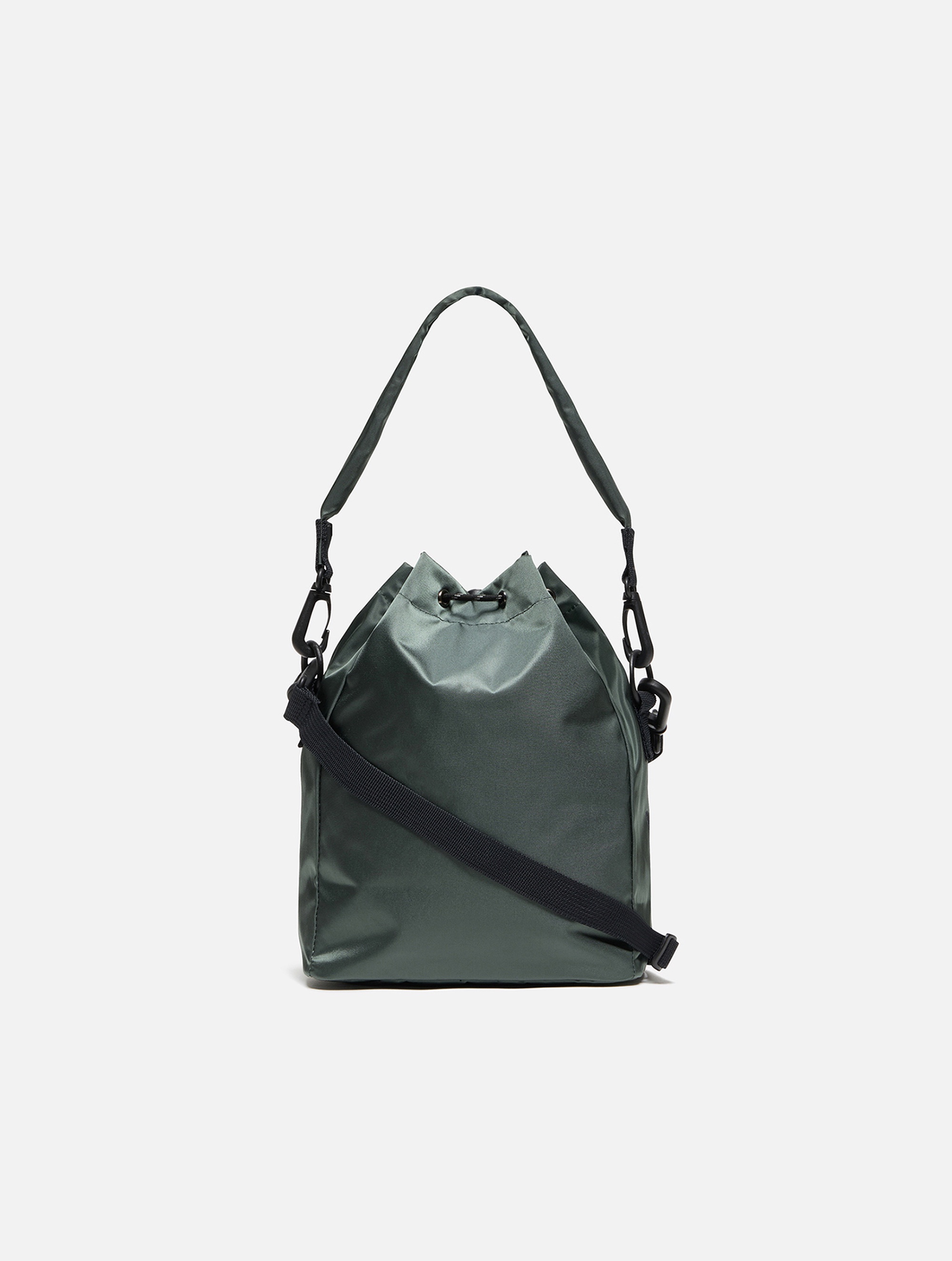 ★美品★ AIGLE ブラック 2way ショルダーバッグ　巾着　ユニセックス エーグル AIGLE リサイクルナイロン 2wayキンチャクバッグ